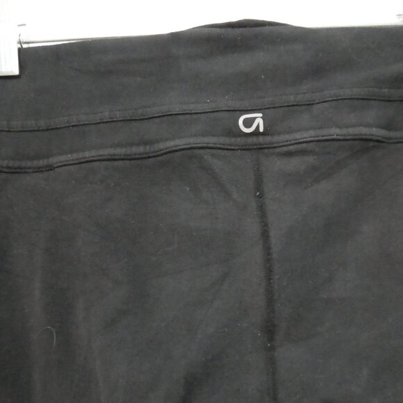 GAP Fit - Slim Straight | medium | Black Leggings - Picture 10 of 16